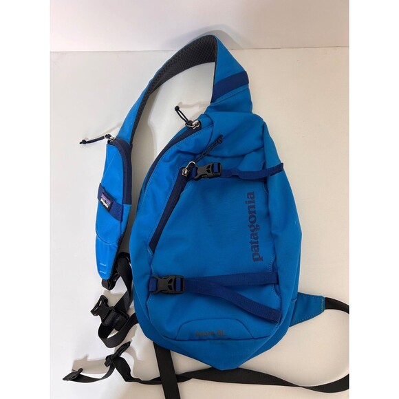 Patagonia Atom Sling Bag 8L Deep Blue Outdoor Adventure Hiking Gear - Picture 8 of 10